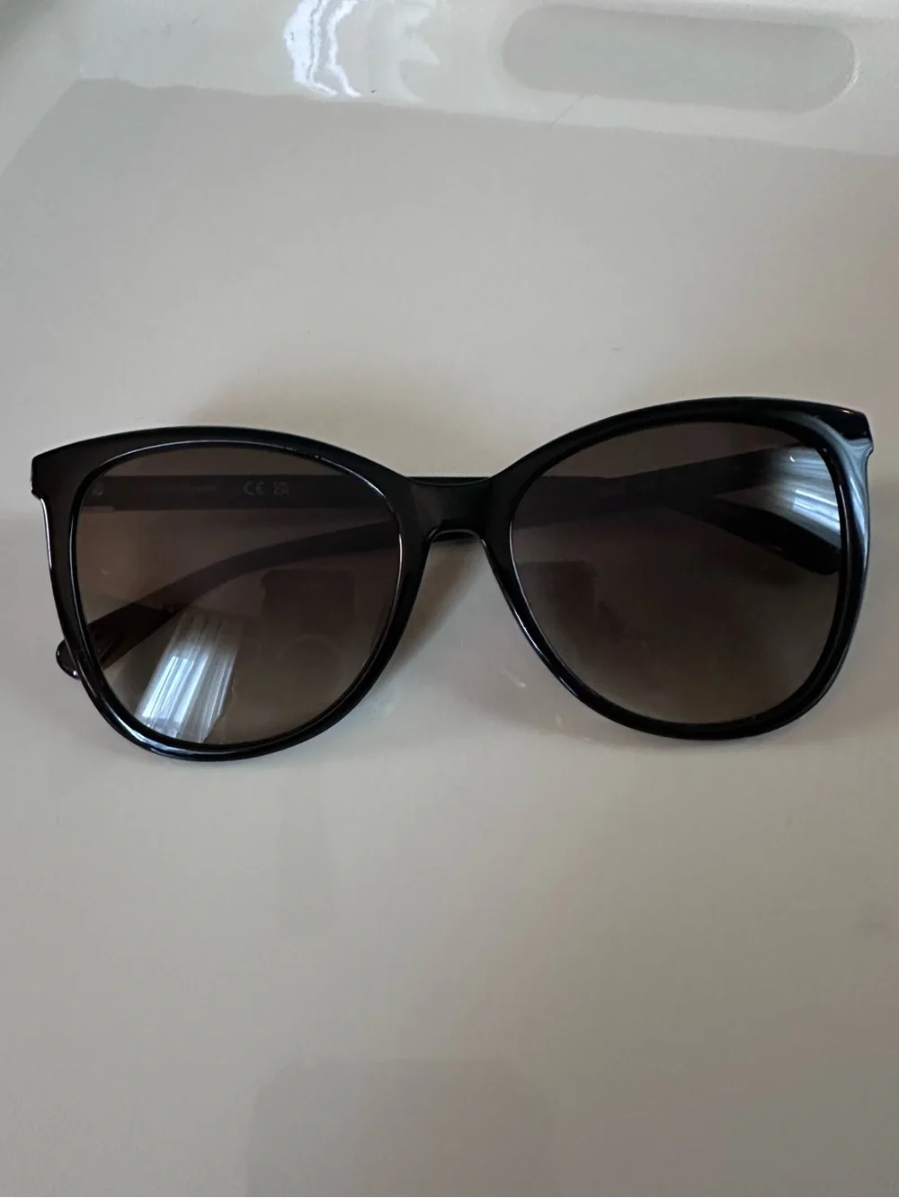 Longchamp LO648S 010 Black Cat Eye Gradient Sunglasses 55-17 EUC